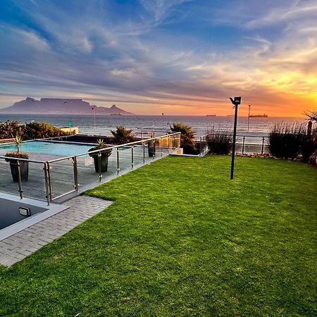 Heaven On Earth - Blouberg Beachfront Self-Catering Apartment ブロウベルフストランド エクステリア 写真