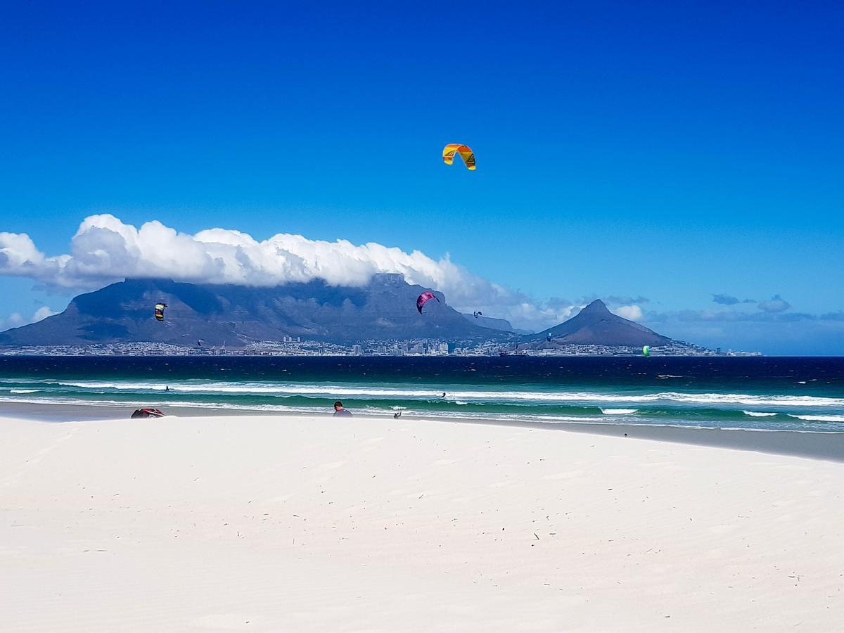 Heaven On Earth - Blouberg Beachfront Self-Catering Apartment ブロウベルフストランド エクステリア 写真