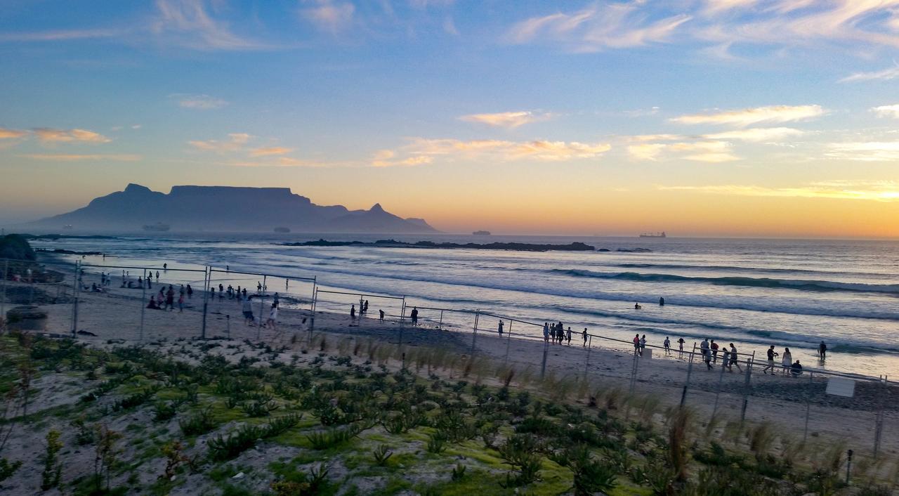 Heaven On Earth - Blouberg Beachfront Self-Catering Apartment ブロウベルフストランド エクステリア 写真